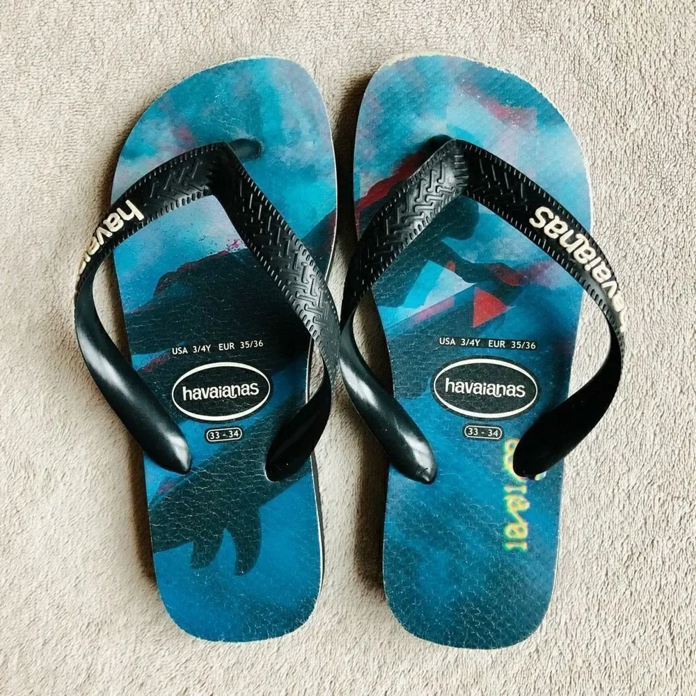 Havaianas Kids Top Photo Print Surfer Graphic Flip Flops